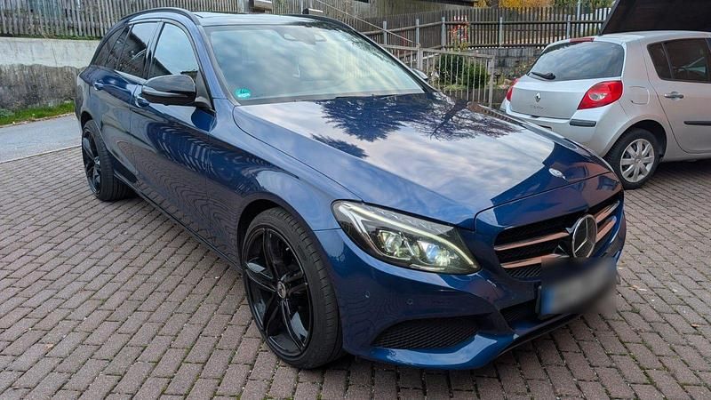 Gebraucht Mercedes C250 Avantgarde 204 PS (150 kW) 2016 Blau Kombi