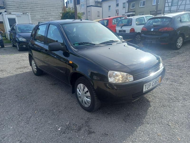 Gebraucht Lada 111 90 PS (66 kW) 2012 Schwarz Limousine