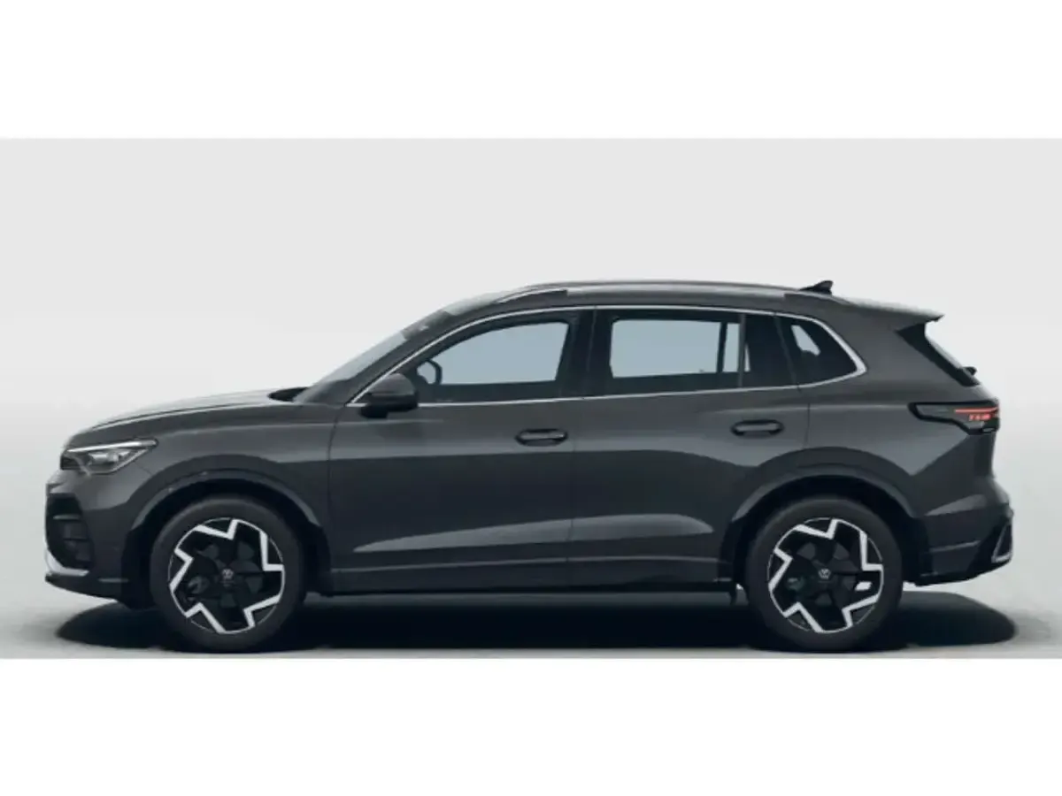 Neu VW Tiguan R-line 150 PS (110 kW) 2026 Grau SUV
