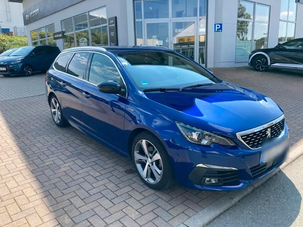 Gebraucht Peugeot 308 GT-line 131 PS (96 kW) 2020 Blau Kombi