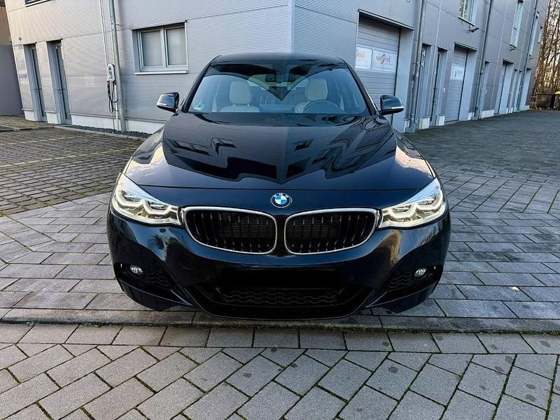 Gebraucht BMW 330 M Sport 258 PS (189 kW) 2017 Beige Limousine