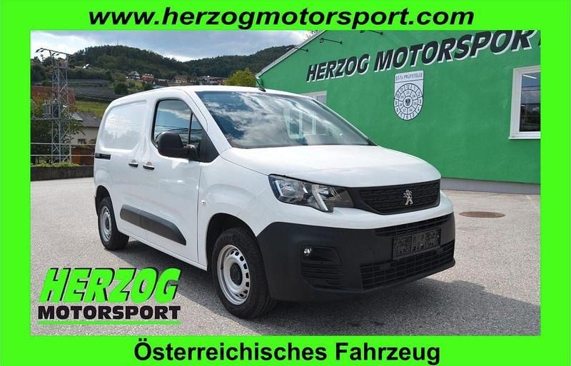 Weiß Gebraucht 2022 Peugeot Partner Premium Van / Kleinbus | 11.940 € (Fairer Preis) - Bild 1/4