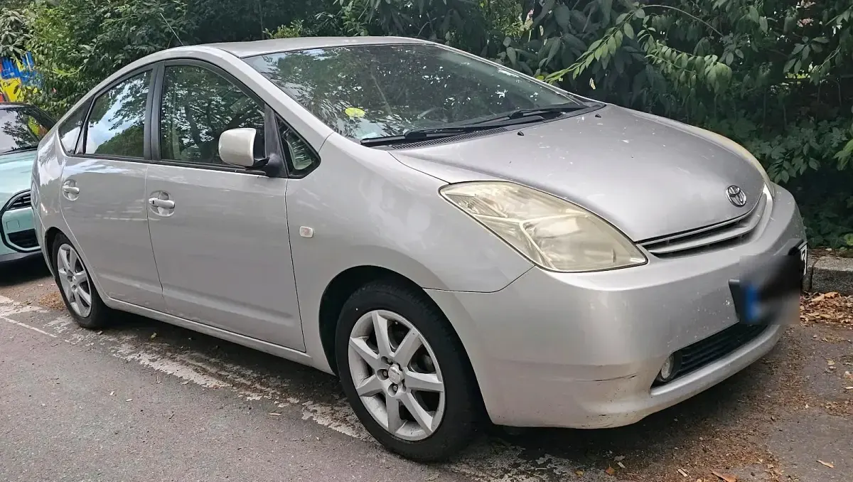 Gebraucht Toyota Prius 113 PS (83 kW) 2005 Grau Kleinwagen