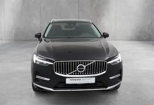 Używany Volvo XC60 Core 350 KM (257 kW) 2023 Czarny SUV