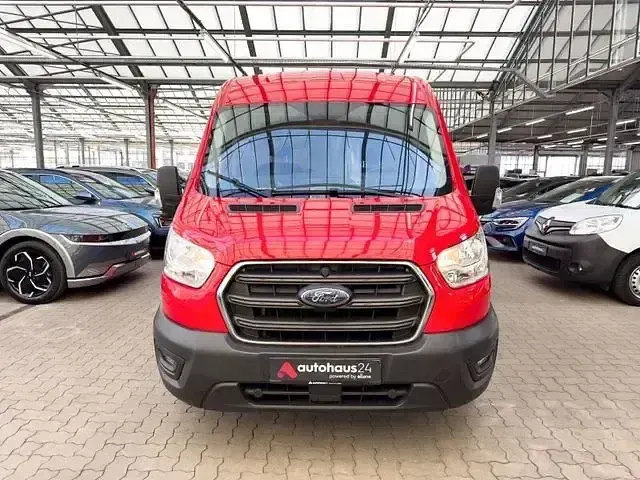 Gebraucht Ford Transit Trend 105 PS (77 kW) 2021 Rot Van