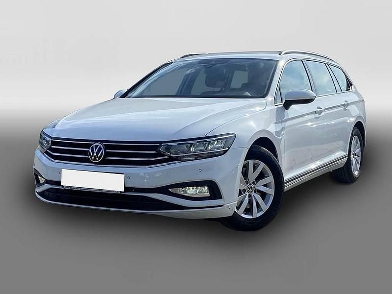 Usata VW Passat 122 CV (89 kW) 2021 Bianco Station wagon