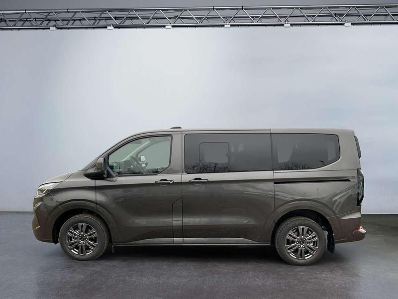 Neu Ford Tourneo Titanium 150 PS (110 kW) 2025 Magnetic grau Van / Kleinbus