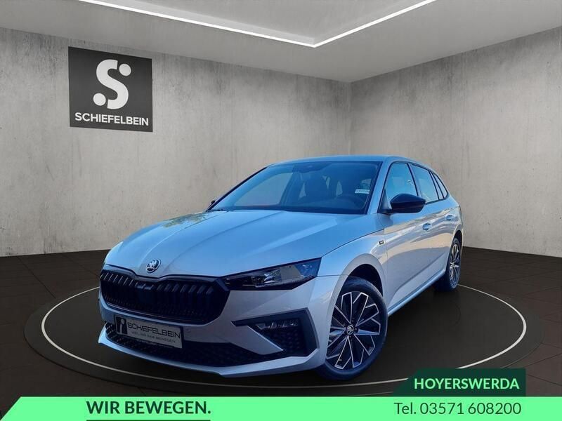 Brilliantsilber metallic Gebraucht 2024 Skoda Scala Drive Kleinwagen | 27.980 € - Bild 1/4