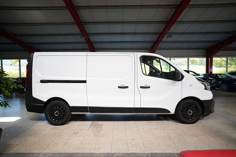 Gebraucht Renault Trafic Komfort 145 PS (106 kW) 2020 Weiß Van / Kleinbus