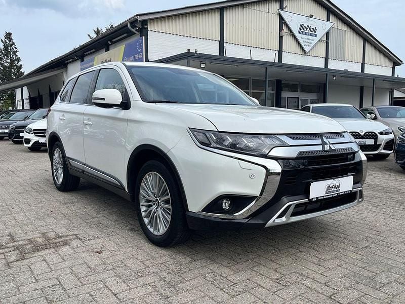 Gebraucht Mitsubishi Outlander Active 150 PS (110 kW) 2020 Weiß SUV