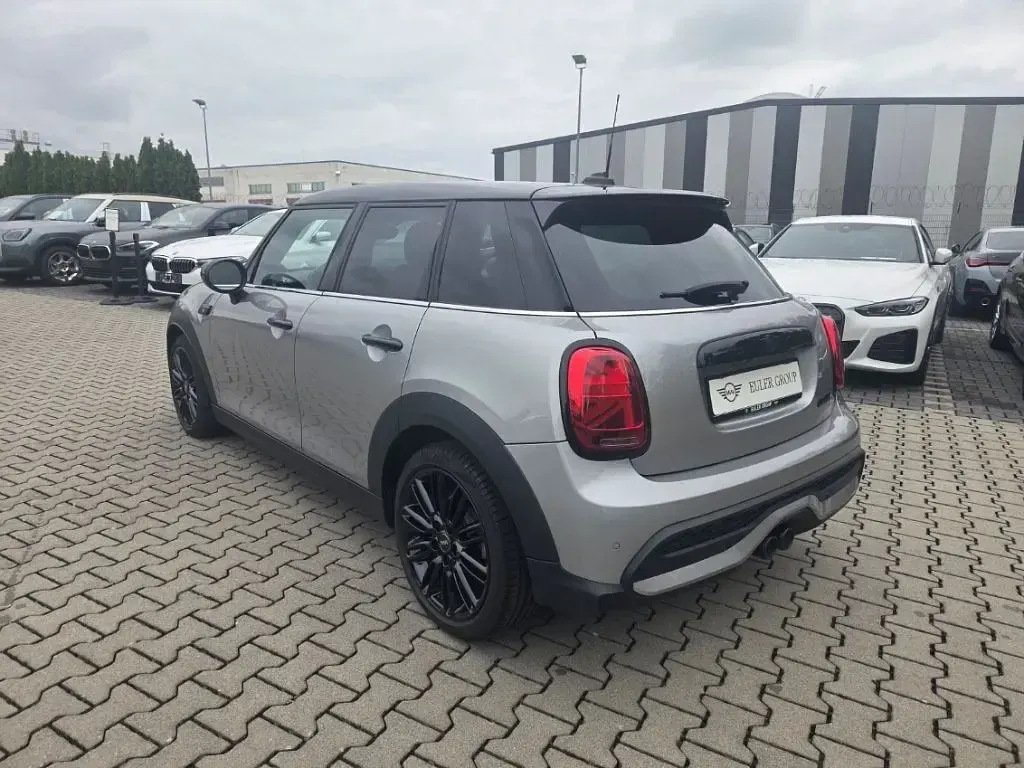 Używany Mini Cooper S 178 KM (130 kW) 2023 Srebrny Hatchback