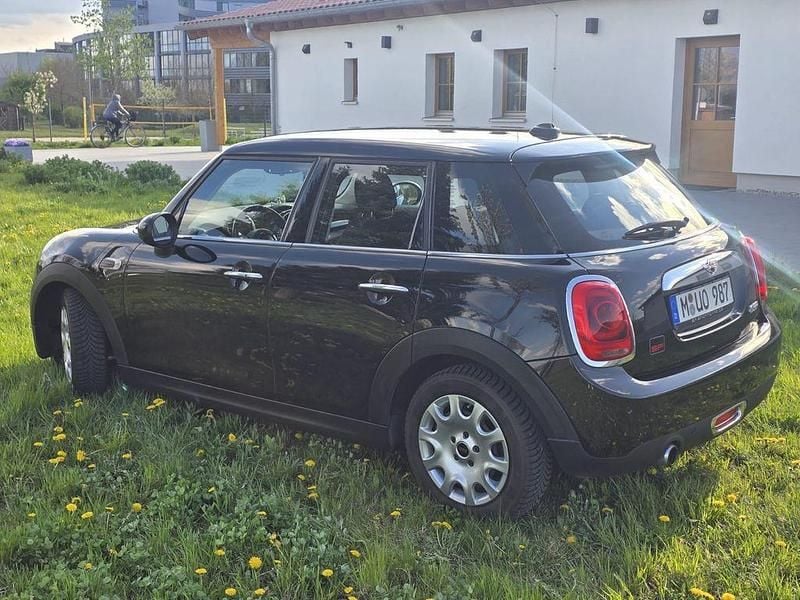 Second-hand Mini Cooper 136 CP (100 kW) 2016 Negru Hatchback