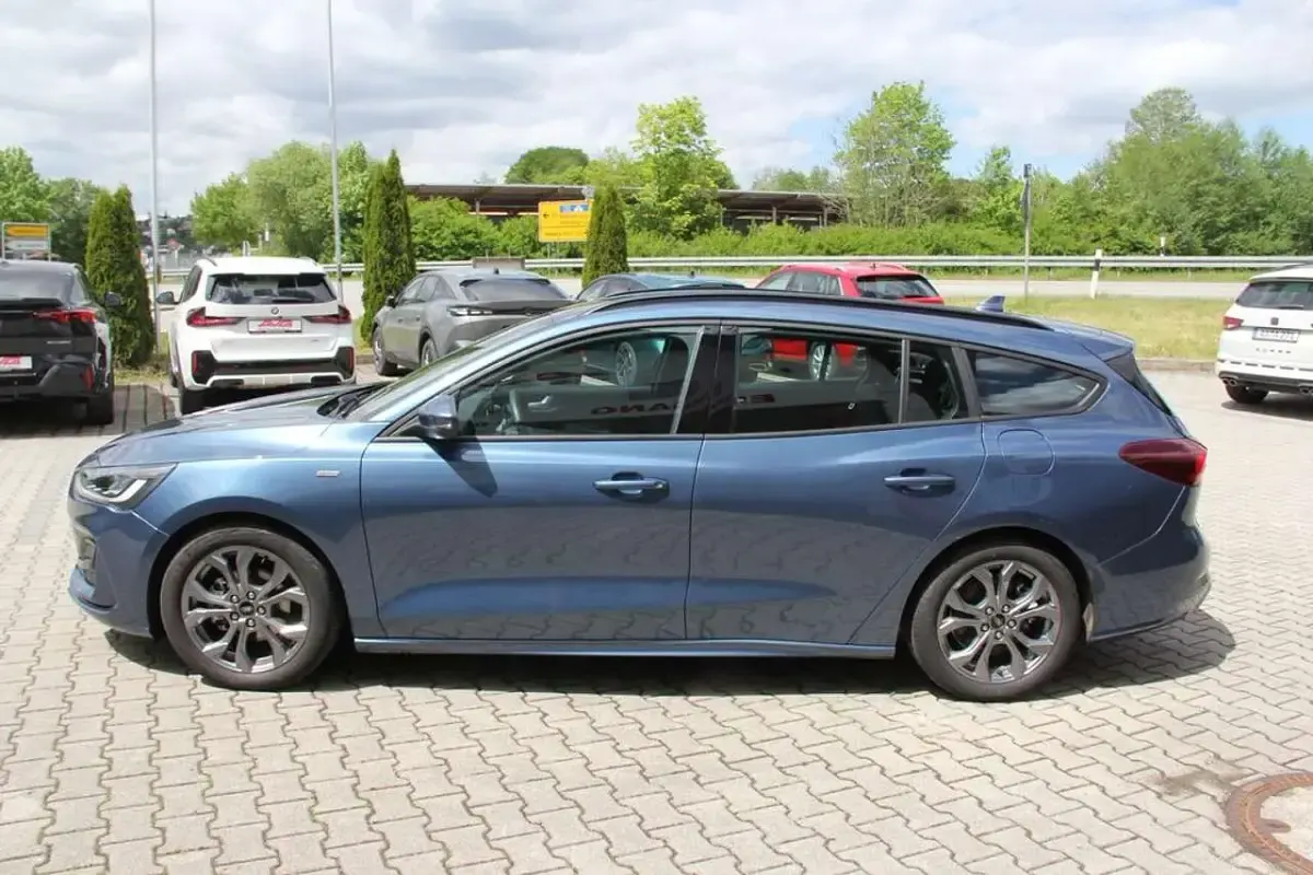 Usata Ford Focus ST-Line 125 CV (91 kW) 2025 Blu Station wagon