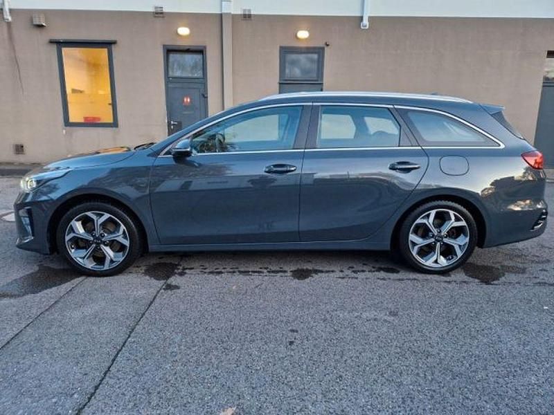 Dark penta (metallic) Gebraucht 2019 Kia Ceed Kleinwagen | 12.987 € (Guter Preis) - Bild 1/4