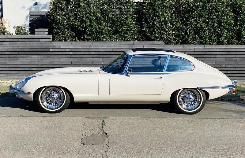 Weiß Gebraucht 1969 Jaguar E-Type S Coupé | 47.500 € - Bild 1/4