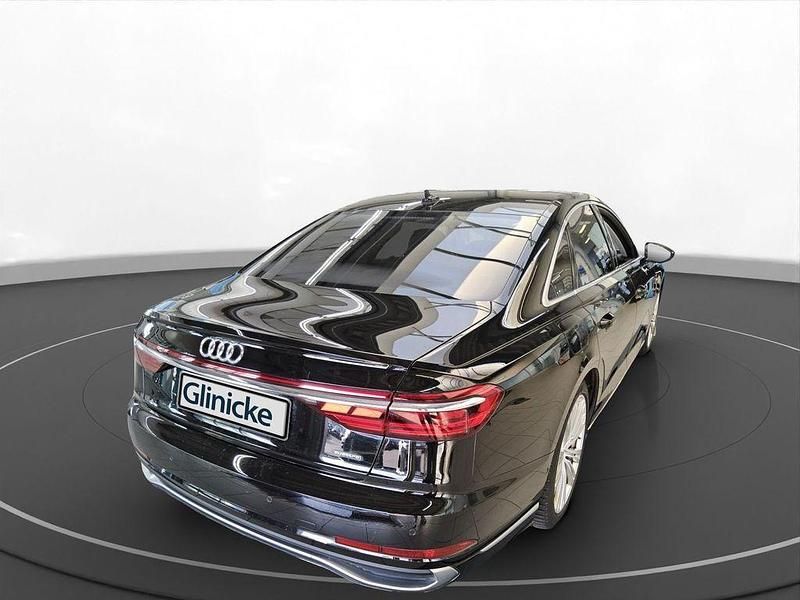 Gebraucht Audi A8 Ambiente 286 PS (210 kW) 2022 Mythosschwarz metallic Limousine