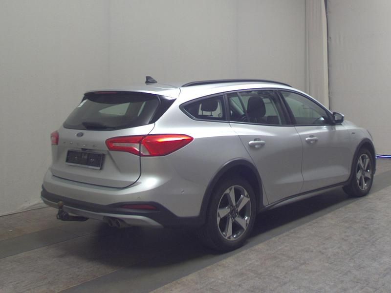 Gebraucht Ford Focus Active 120 PS (88 kW) 2022 Silber Kombi