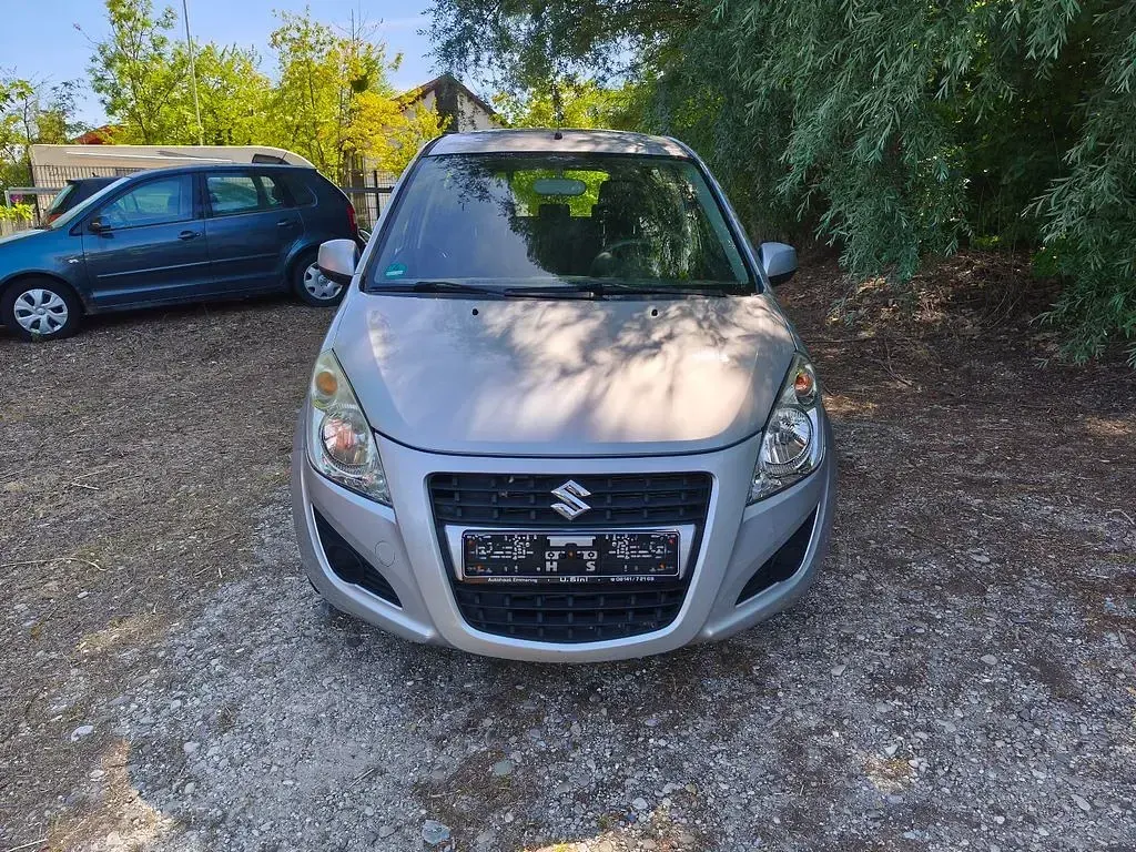 Gebraucht Suzuki Splash 94 PS (69 kW) 2012 Silber Kleinwagen