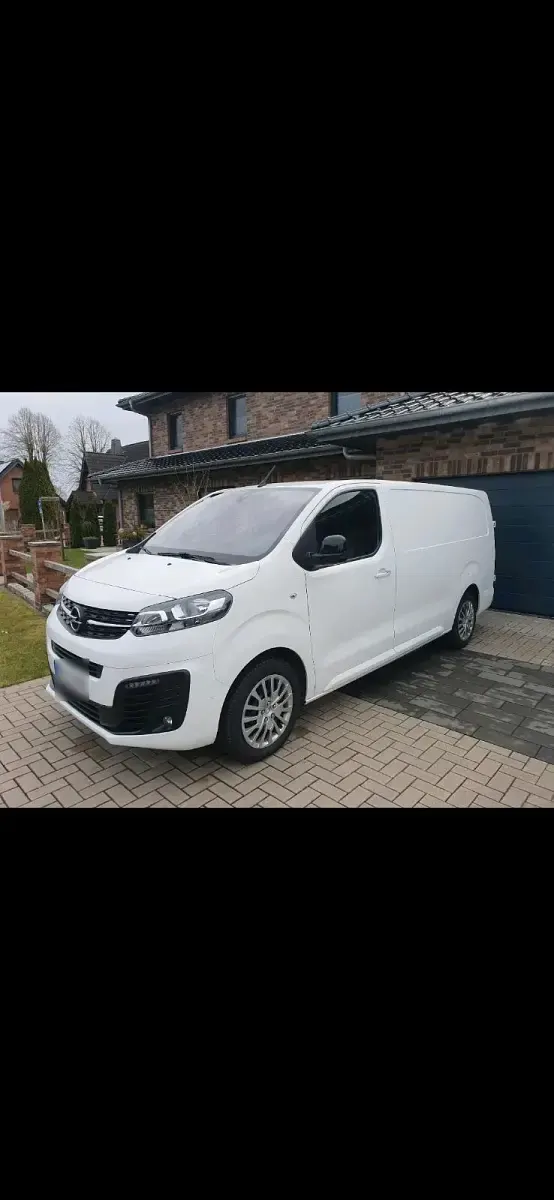 Gebraucht Opel Vivaro-e Combi 144 PS (105 kW) 2022 Weiß Van / Kleinbus