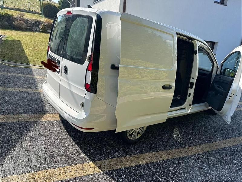 Gebraucht VW Caddy Maxi Dark Label 102 PS (75 kW) 2024 Weiß Van / Kleinbus