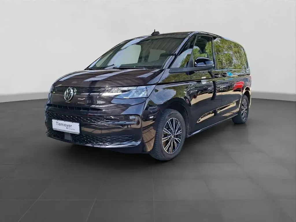 Gebraucht VW Multivan Basis 150 PS (110 kW) 2023 Schwarz Van / Kleinbus