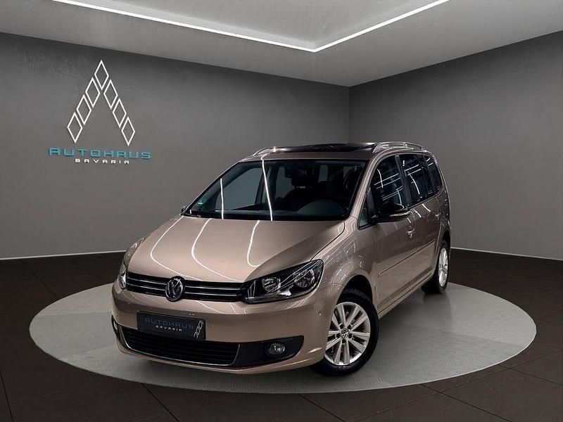 Beige Gebraucht 2012 VW Touran Style Van / Kleinbus | 10.900 € (Fairer Preis) - Bild 1/4