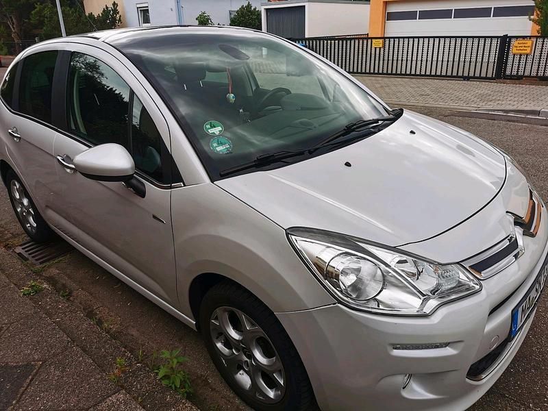 Weiß Gebraucht 2013 Citroën C3 Kleinwagen | 4.000 € - Bild 1/4