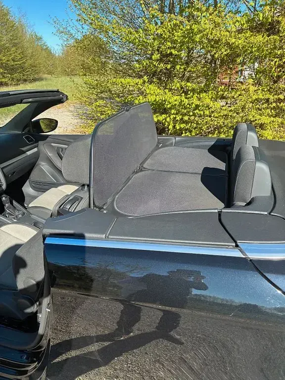 Second-hand VW Eos 122 CP (89 kW) 2012 Negru Cabrio