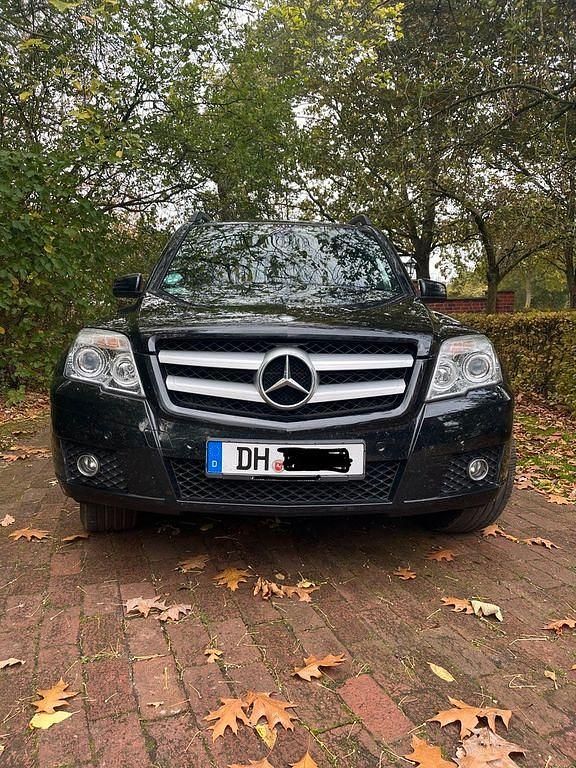 Schwarz Gebraucht 2010 Mercedes GLK250 SUV | 12.450 € (Fairer Preis) - Bild 1/4