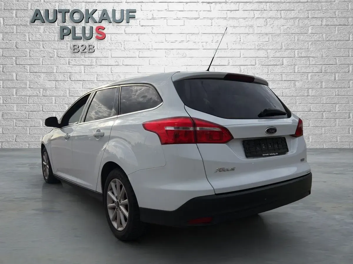 Gebraucht Ford Focus Business Edition 125 PS (91 kW) 2017 Weiß Limousine