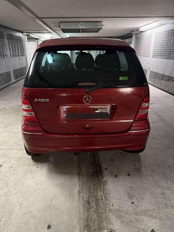 Gebraucht Mercedes A190 Elegance 125 PS (91 kW) 2001 Rot Limousine