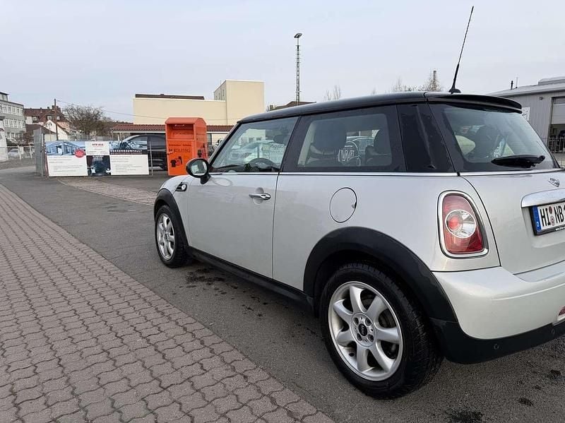 Gebraucht Mini ONE 90 PS (66 kW) 2011 Silber Kleinwagen