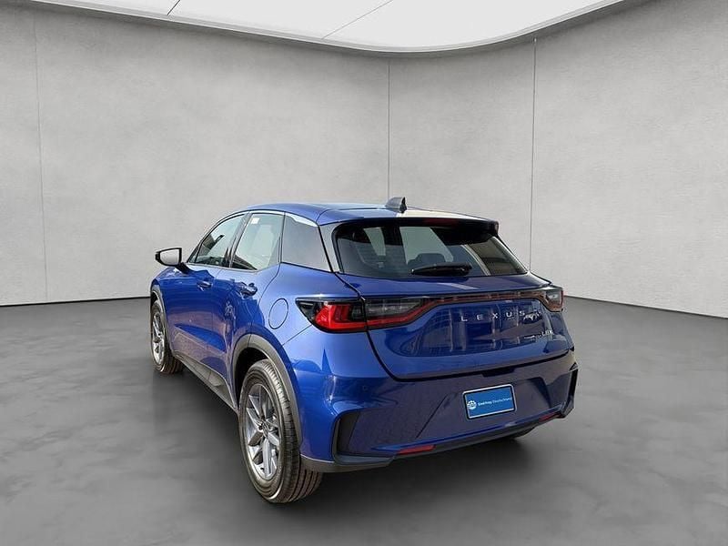 Neu Lexus LBX 91 PS (66 kW) 2026 Blau SUV