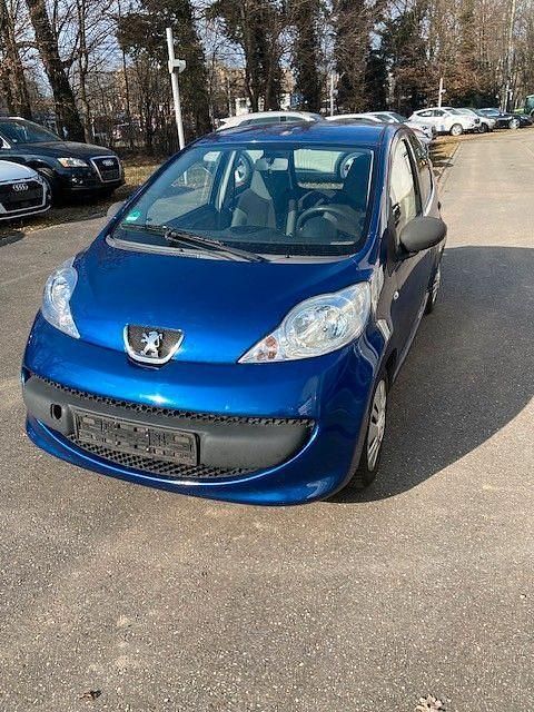 Blau Gebraucht 2006 Peugeot 107 Kleinwagen | 1.150 € (Etwas zu teuer) - Bild 1/4