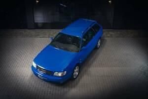 Second-hand Audi S6 326 CP (239 kW) 1996 Albastru Break