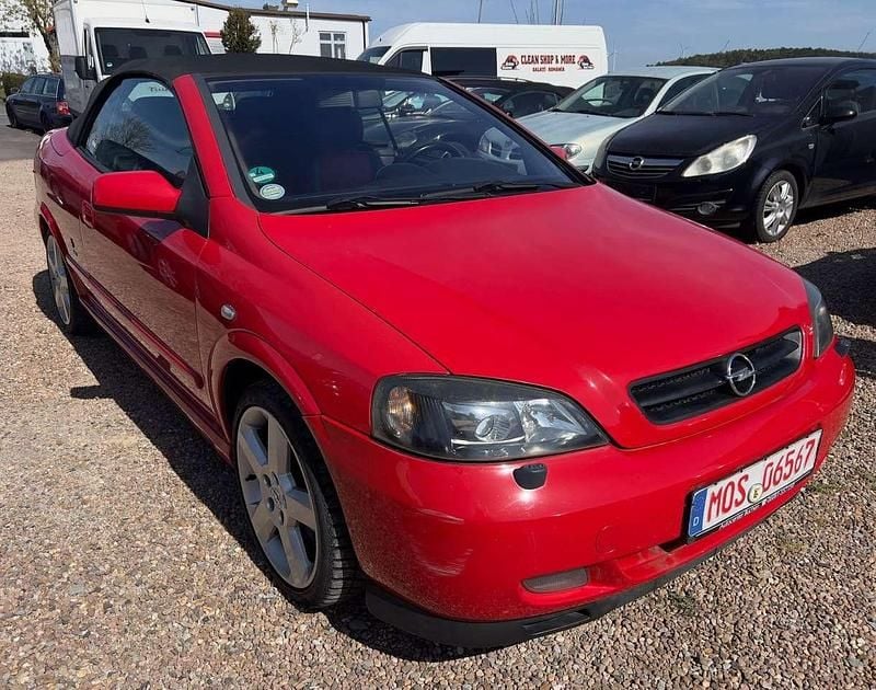 Rot Gebraucht 2005 Opel Astra Cabriolet Cabrio | 4.950 € (Fairer Preis) - Bild 1/4