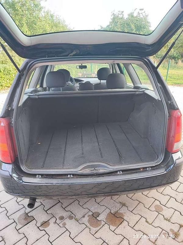 Gebraucht Ford Focus Ambiente 116 PS (85 kW) 2002 Schwarz Kombi