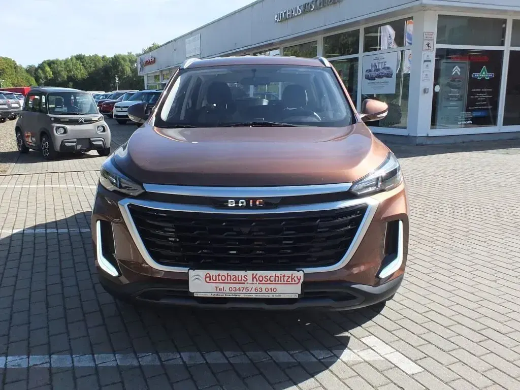 Gebraucht Baic X35 116 PS (85 kW) 2022 Braun SUV