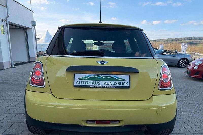 Gebraucht Mini ONE 98 PS (72 kW) 2010 Gelb Kleinwagen