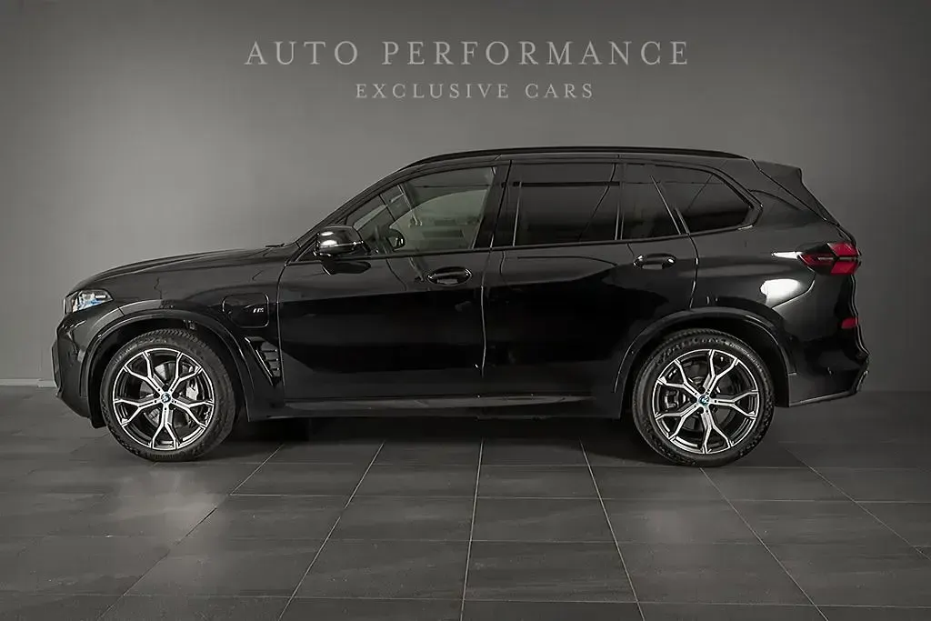 Gebraucht BMW X5 M Sport 313 PS (230 kW) 2025 Schwarz SUV