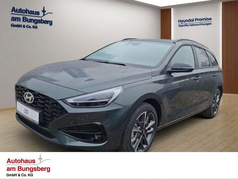 Grün Neu 2025 Hyundai i30 Advantage Limousine | 26.950 € (Teuer) - Bild 1/3