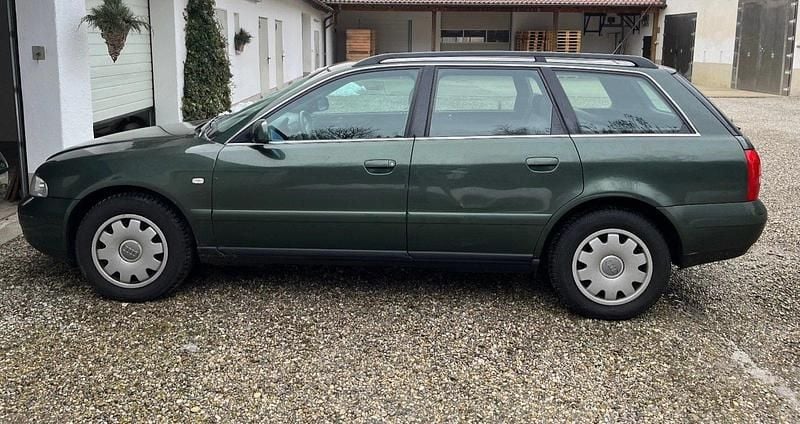 Gebraucht Audi A4 115 PS (84 kW) 2000 Grün Kombi