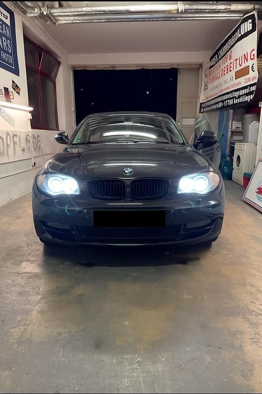 Schwarz Gebraucht 2009 BMW 120 Coupé Coupé | 6.500 € (Fairer Preis) - Bild 1/4