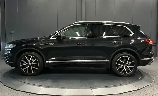 Gebraucht VW Touareg Elegance 231 PS (169 kW) 2021 Schwarz SUV