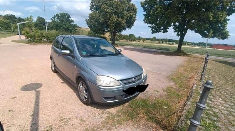 Silber Gebraucht 2005 Opel Corsa Edition Limousine | 1.050 € (Guter Preis) - Bild 1/4