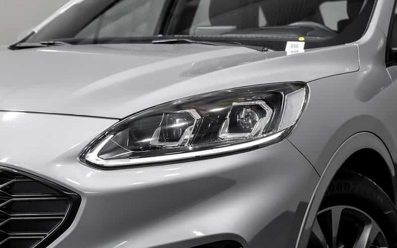 Gebraucht Ford Kuga ST-Line 120 PS (88 kW) 2023 Solar silver SUV