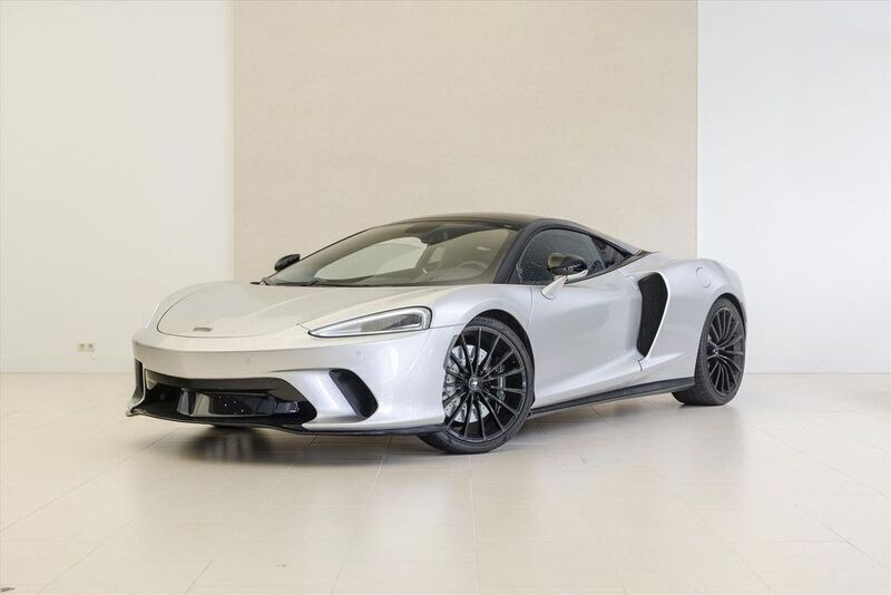 Grau Neu 2024 McLaren GT | 194.900 € (Teuer) - Bild 1/4