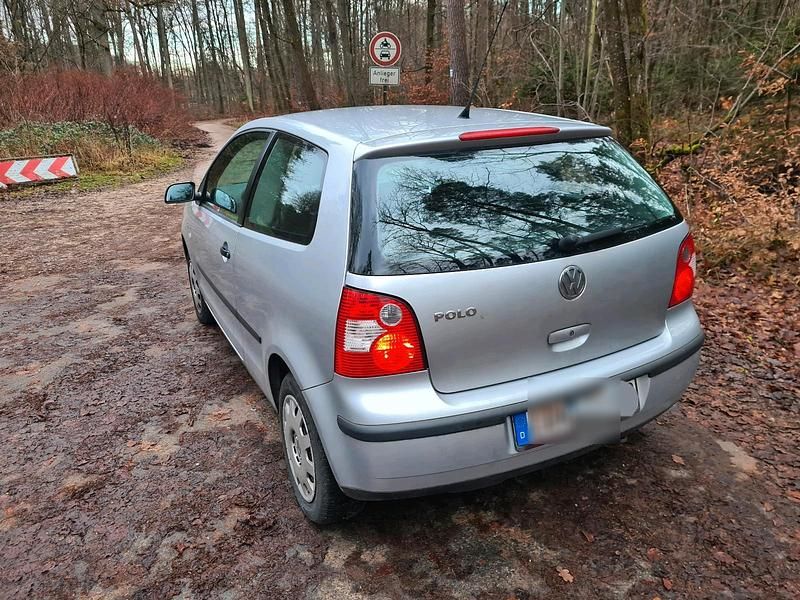 Gebraucht VW Polo 55 PS (40 kW) 2003 Silber Kleinwagen
