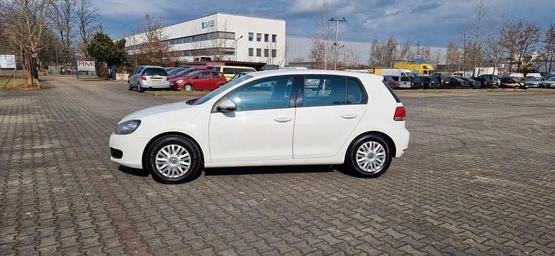 Gebraucht VW Golf VI Trendline 80 PS (58 kW) 2009 Weiß Kleinwagen