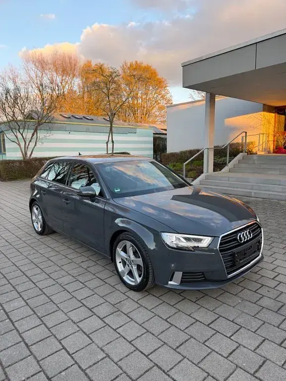 Second-hand Audi A3 Sport 150 CP (110 kW) 2019 Gri Berlinǎ